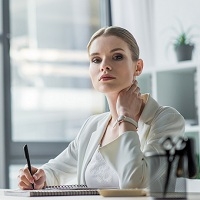 Расходы по оплате агентских услуг не могут учитываться при определении налоговой базы по НДФЛ