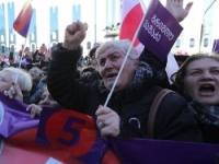 "У Грузии нет президента": тысячи человек протестуют на улицах Тбилиси
