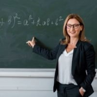 Готовится новая система оплаты труда педагогов
