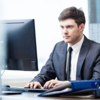 Разъяснены особенности списания задолженности при совпадении должника и кредитора в одном лице
