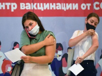 Власти сказали: «Выполняйте как хотите». Две трети регионов не справляются с вакцинацией