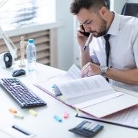 Для принятия НДС по предоплате к вычету, необходим счет-фактура