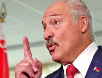 Лукашенко предложил не держать "кучу дипломатов" в Европе