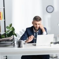 Скорректированы условия, при которых юрлица, не являющиеся заказчиками по Закону № 44-ФЗ, обязаны руководствоваться этим Законом