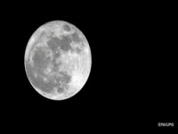 NASA: высадка на Луну переносится из-за неготовности скафандров
