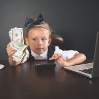ФНС России разъяснила, как исчисляется и уплачивается НДФЛ в отношении несовершеннолетних