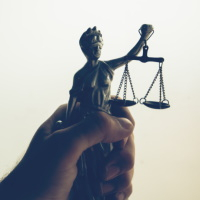 Споры с ФФОМС России о целевом назначении: выплата врачу, привлеченному по договору <span id=