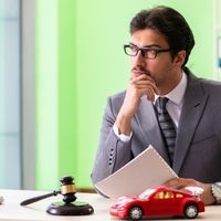 Нотариусы не сообщают в налоговую службу о свидетельствовании дарения или наследования прицепов