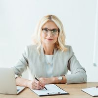 Многократное отклонение цены сделки от рыночного уровня может свидетельствовать о необоснованной налоговой выгоде