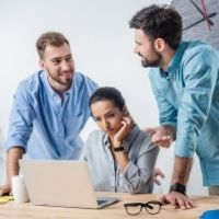 Включаются ли в годовой объем закупок у субъектов МСП договоры, заключенные по итогам неконкурентных закупок?