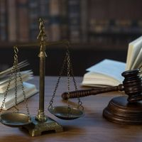 ФНС России представила обзор судебных решений КС РФ и ВС РФ по налоговым вопросам