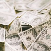 До 9 сентября будут действовать ограничения на операции с наличной валютой