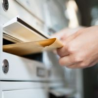 В Роспотребнадзоре предупредили о навязывании жителям МКД "добровольного" страхования имущества