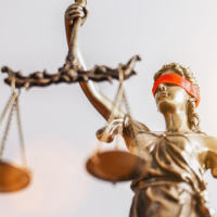 Не забывайте ставить обязательства на учет своевременно – штрафы никто не отменял