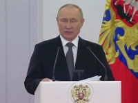 Путин поздравил граждан с Днем России и напомнил, что сейчас важно быть сплоченными
