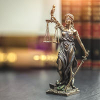 ВС РФ: хотя домашний питомец признается имуществом, но его гибель способна причинять нравственные страдания
