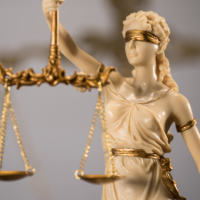ВС РФ подтвердил, что потерпевший вправе взыскать с виновника ДТП убытки, превышающие лимит европротокола