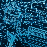 Как проводится научно-техническая оценка комплексных проектов в рамках господдержки электронной и радиоэлектронной промышленности?