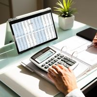 Минфин России напомнил, что не дает разъяснений по применению региональных актов о налогах и <span id=