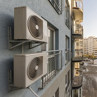 Установка кондиционера на фасаде МКД без решения общего собрания собственников незаконна