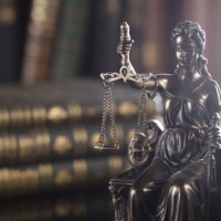 Суд: простой не может быть бессрочным