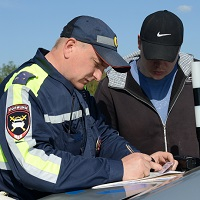 Если при составлении протокола об АП водителя не проверили по базе данных ГИБДД, то правонарушение нельзя квалифицировать как повторное