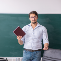 Преподаватель основ безопасности и защиты Родины имеет право на досрочную пенсию
